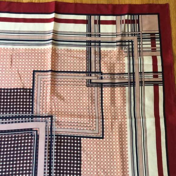 VTG Trendy Geo Square Scarf. Red, cream, blue, orange, white - Picture 7 of 13
